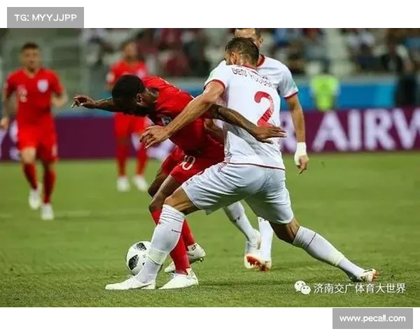 突尼斯队布朗恩错失良机近距离推射打高遗憾瞬间